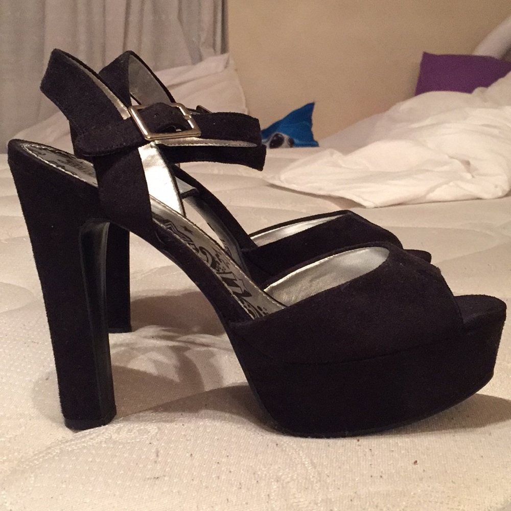 5 inch Black Platform Sandals